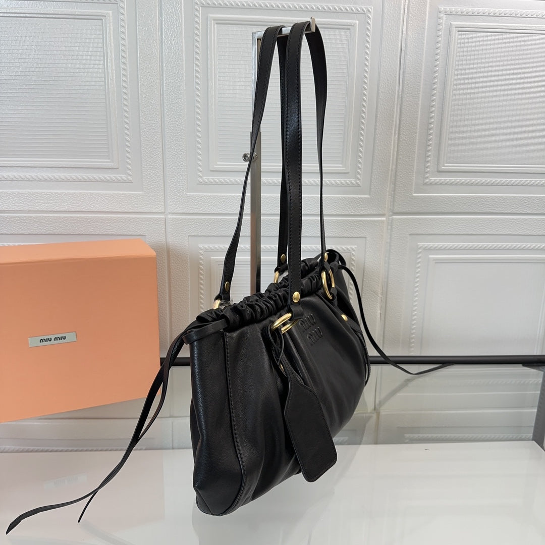 JOIE NAPPA SHOULDER BAG 44 IN BLACK CALFSKIN