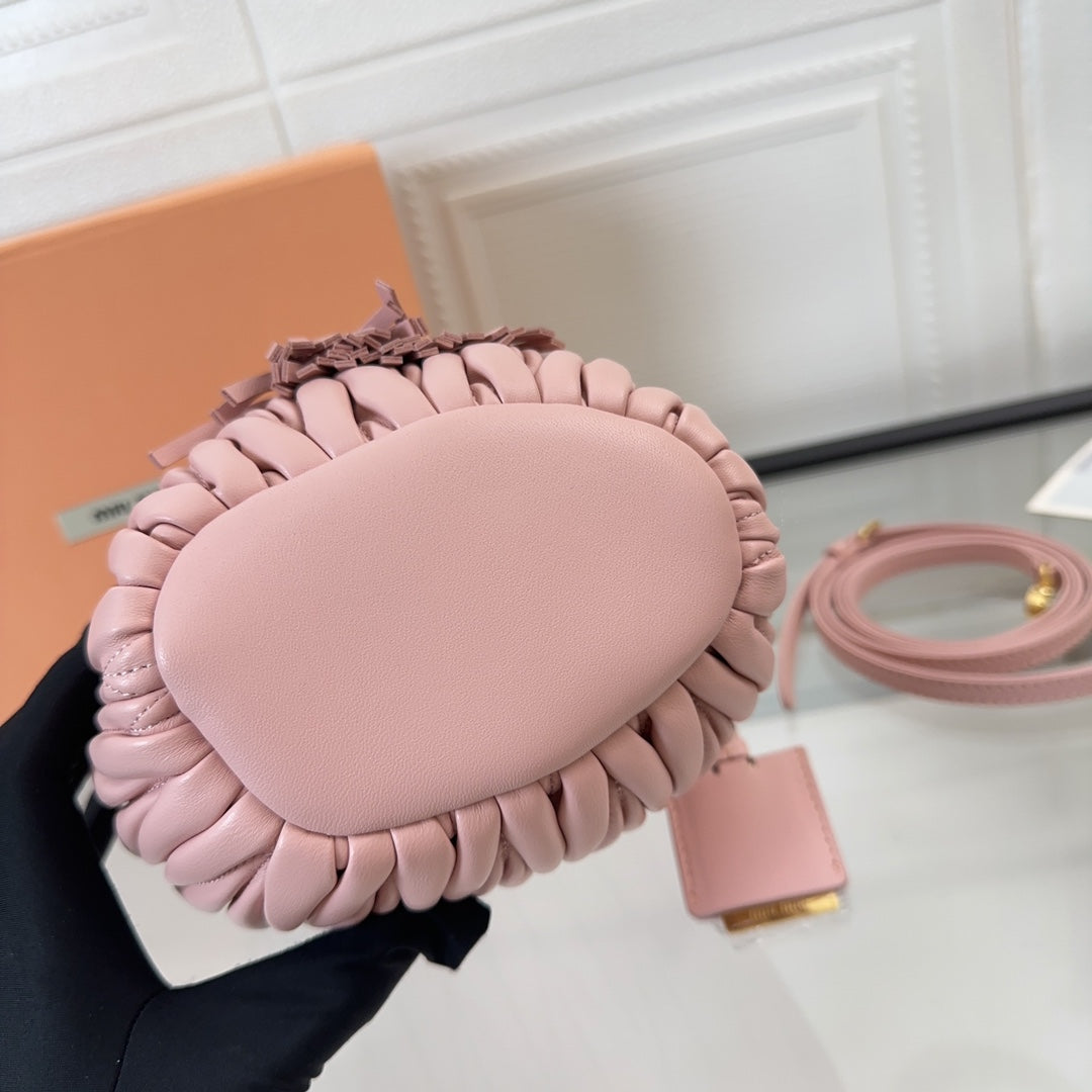 MATELASSÉ SMALL HANDBAG 17 IN LIGHT PINK LAMBSKIN