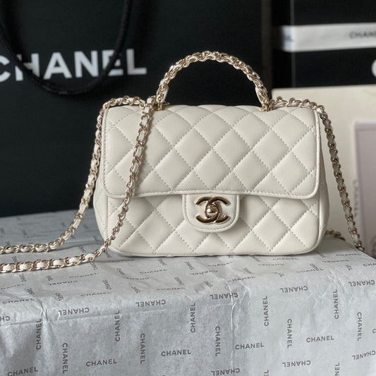 CC MINI 18 FLAP BAG IN WHITE LAMBSKIN