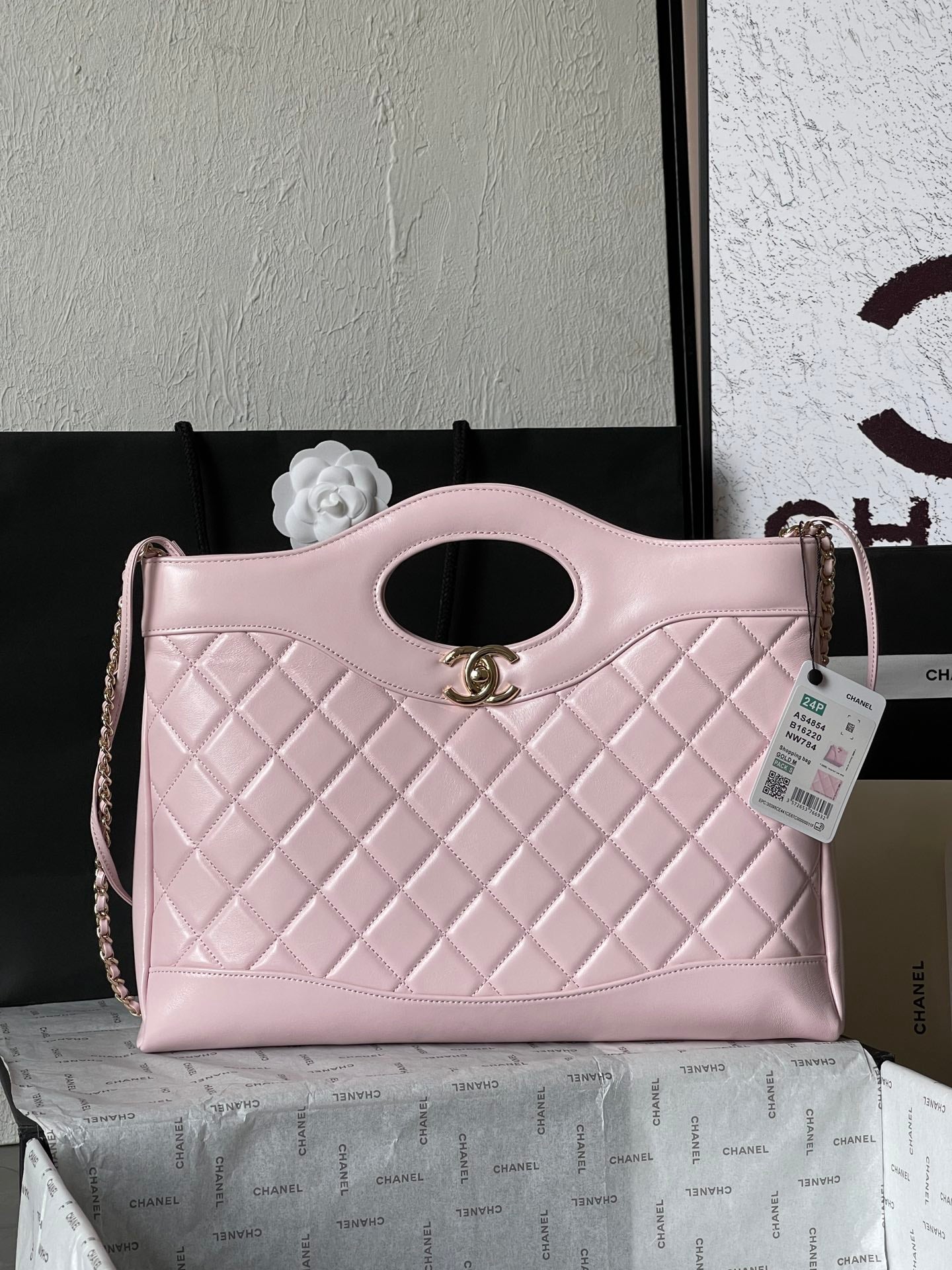 CC MEDIUM 36 SHOPPING BAG IN LIGHT PINK CALFSKIN