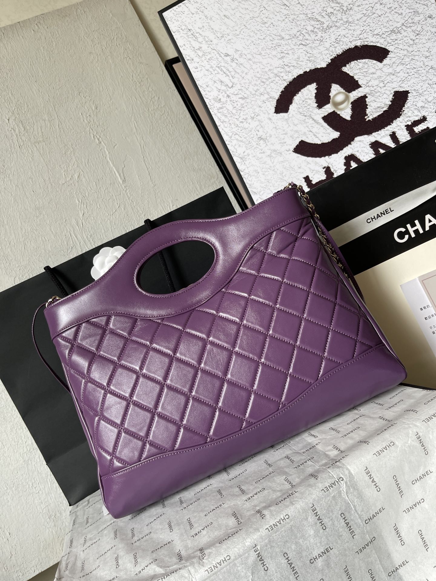 CC MEDIUM 36 SHOPPING BAG IN VIOLET PURPLE CALFSKIN