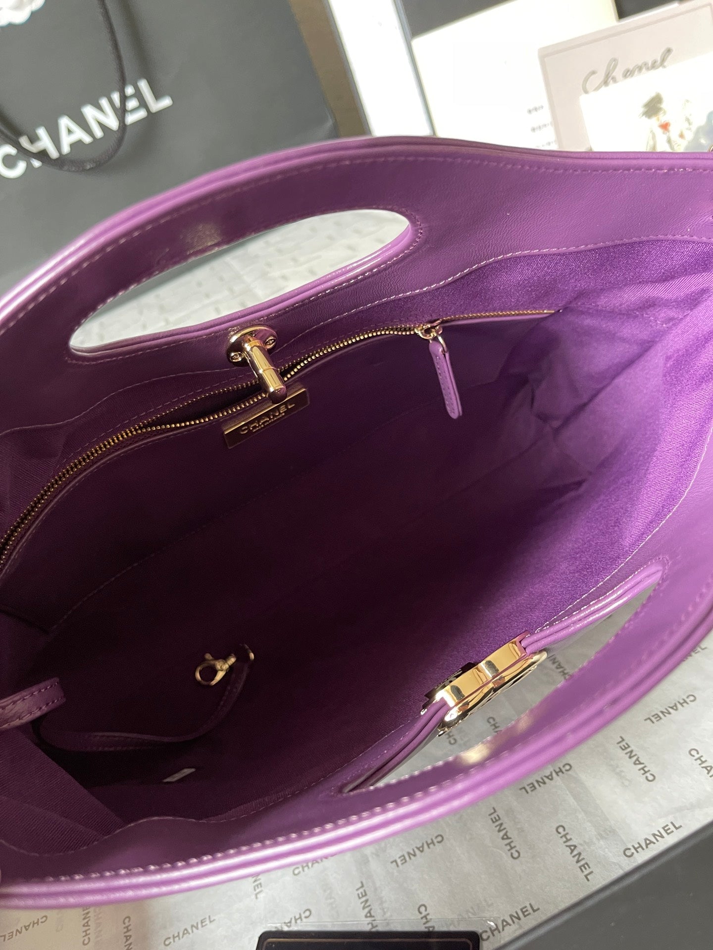 CC MEDIUM 36 SHOPPING BAG IN VIOLET PURPLE CALFSKIN