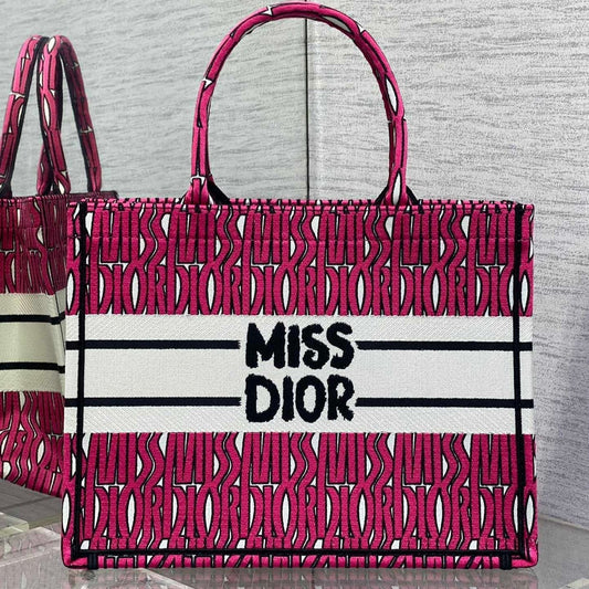 MISS TOTE 36 IN MAGENTA PURPLE CANVAS