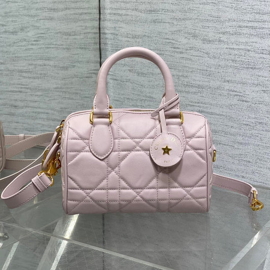 GROOVE 20 BAG IN LIGHT PINK LAMBSKIN