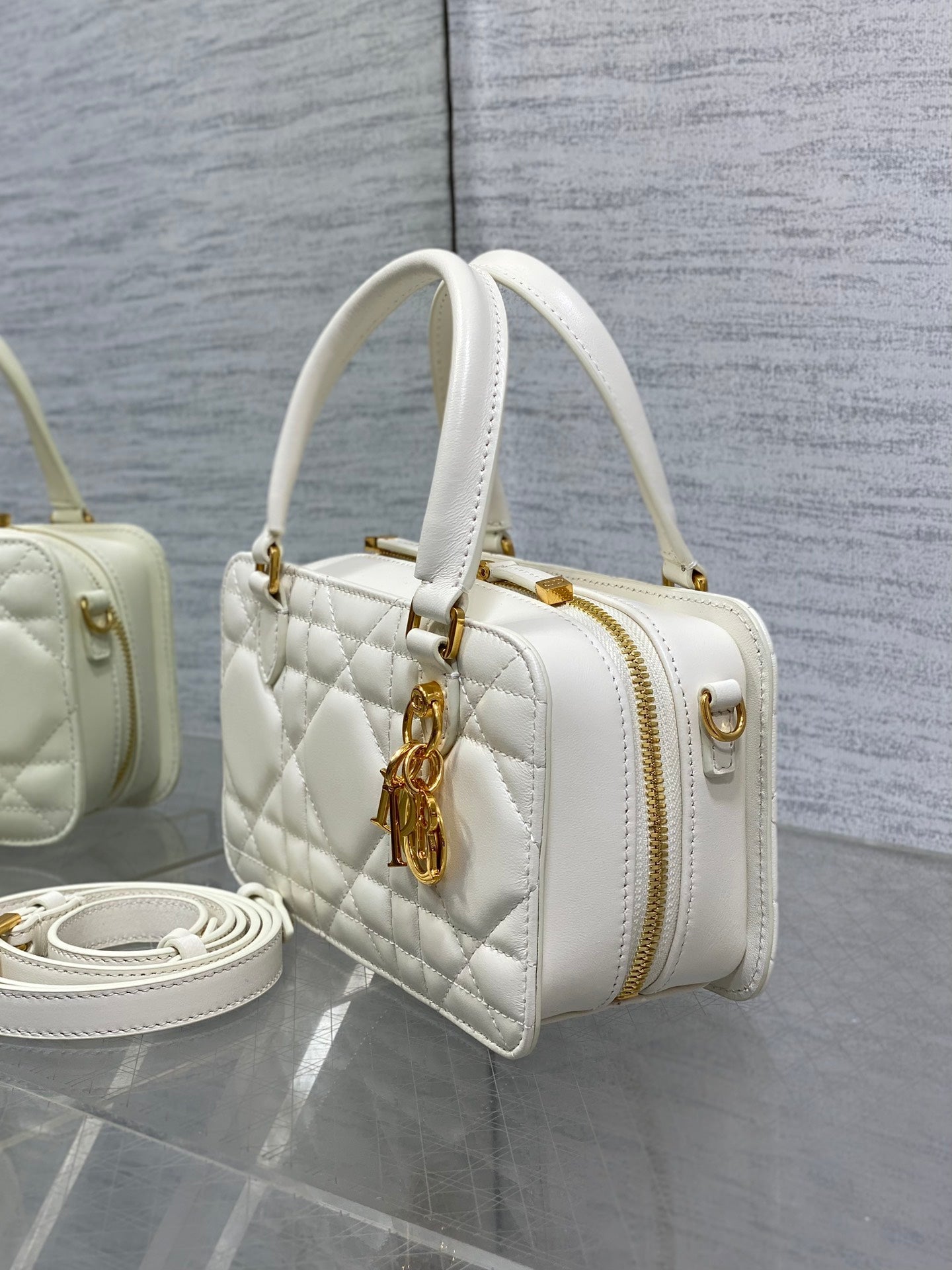 MINI GROOVE 20 BAG IN WHITE MACROCANNAGE CALFSKIN