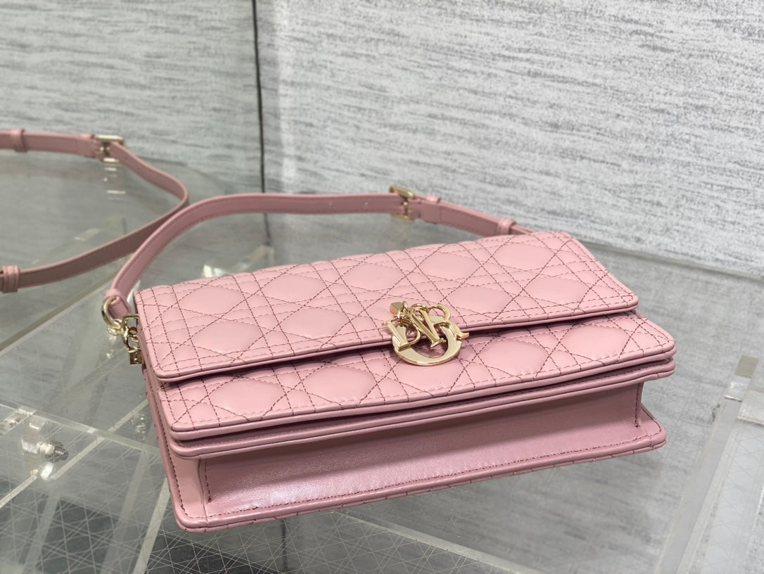 MINI BAG 24 IN ROSE PINK PATENT CANNAGE CALFSKIN