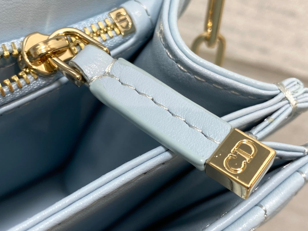 MINI BAG 24 IN LIGHT BLUE PATENT CANNAGE CALFSKIN