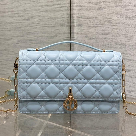 MINI BAG 24 IN LIGHT BLUE PATENT CANNAGE CALFSKIN