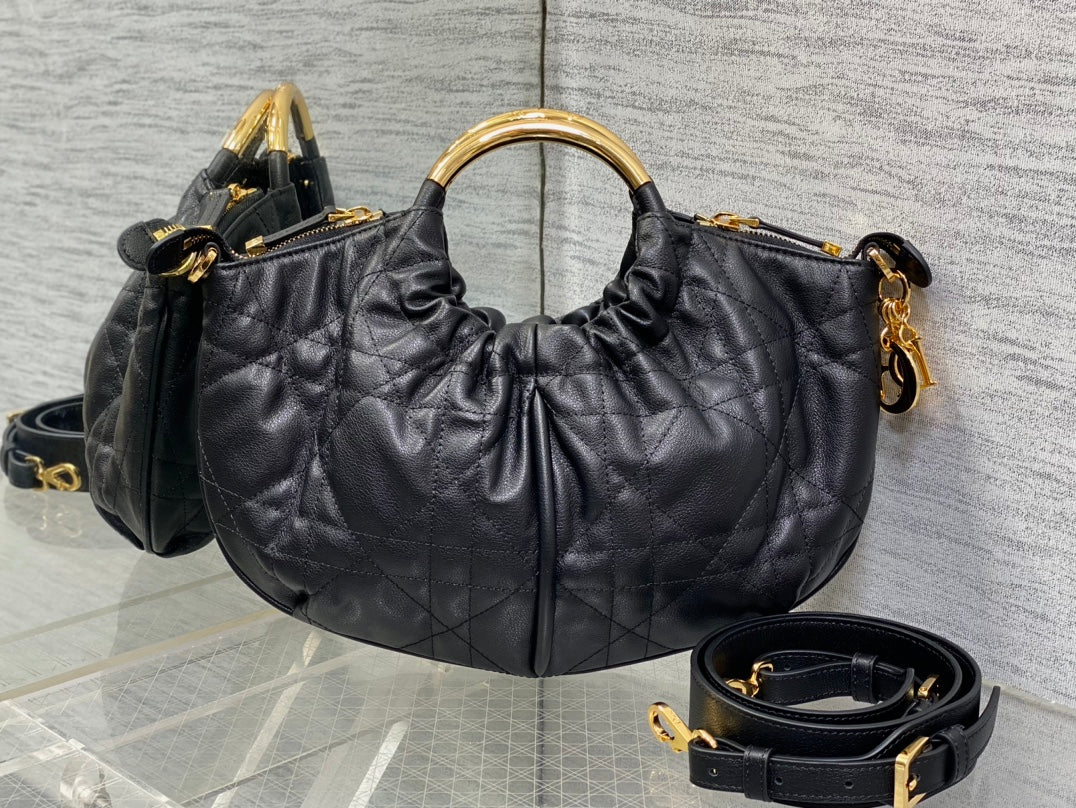 WALK IN PURSE 36 BAG BLACK LAMBSKIN WITH GOLD HARDWARE