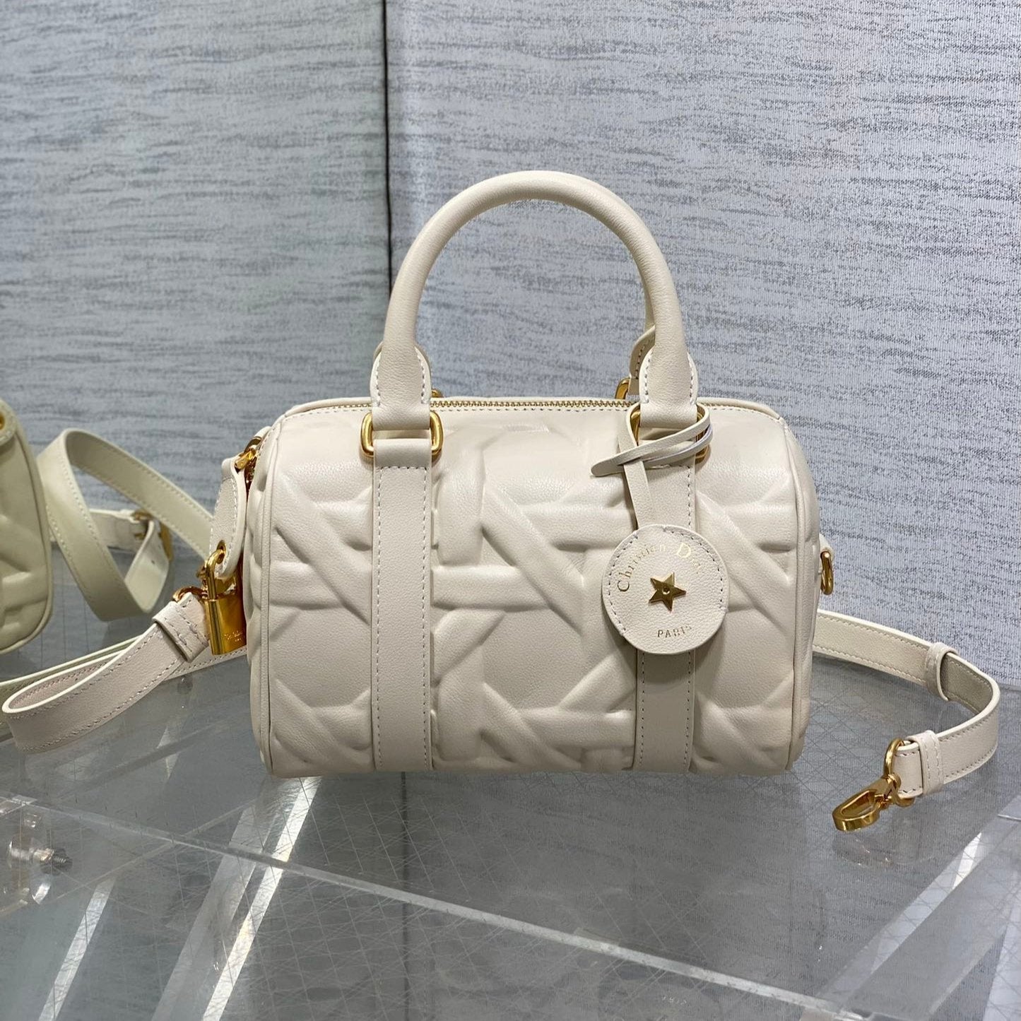 GROOVE 20 BAG IN WHITE CREAM MACROCANNAGE CALFSKIN WITH GOLD HARDWARE