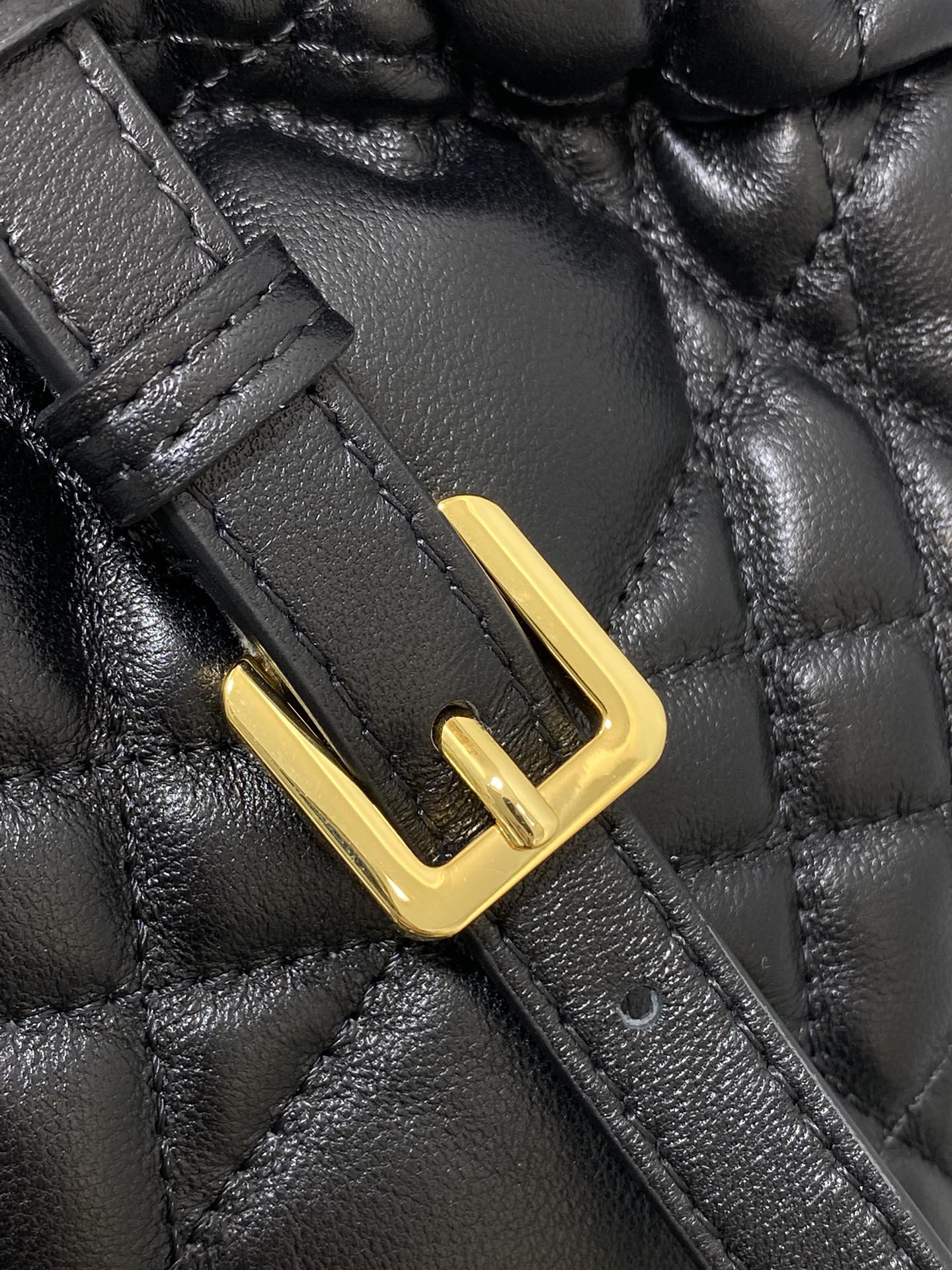 MONTAIGNE MINI 18 BUCKET BAG WITH DRAWSTRING IN BLACK LAMBSKIN