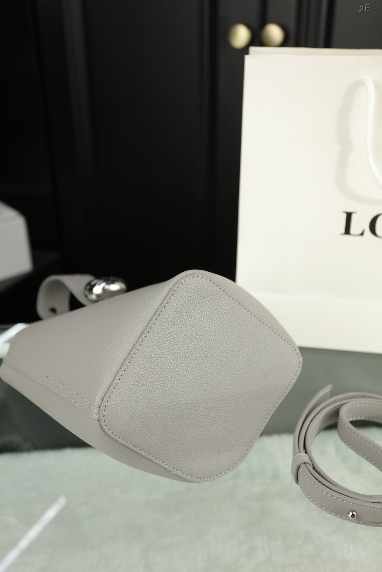 LOE MINI 19 PEBBLE BUCKET IN GRAY STEEL MELLOW CALFSKIN