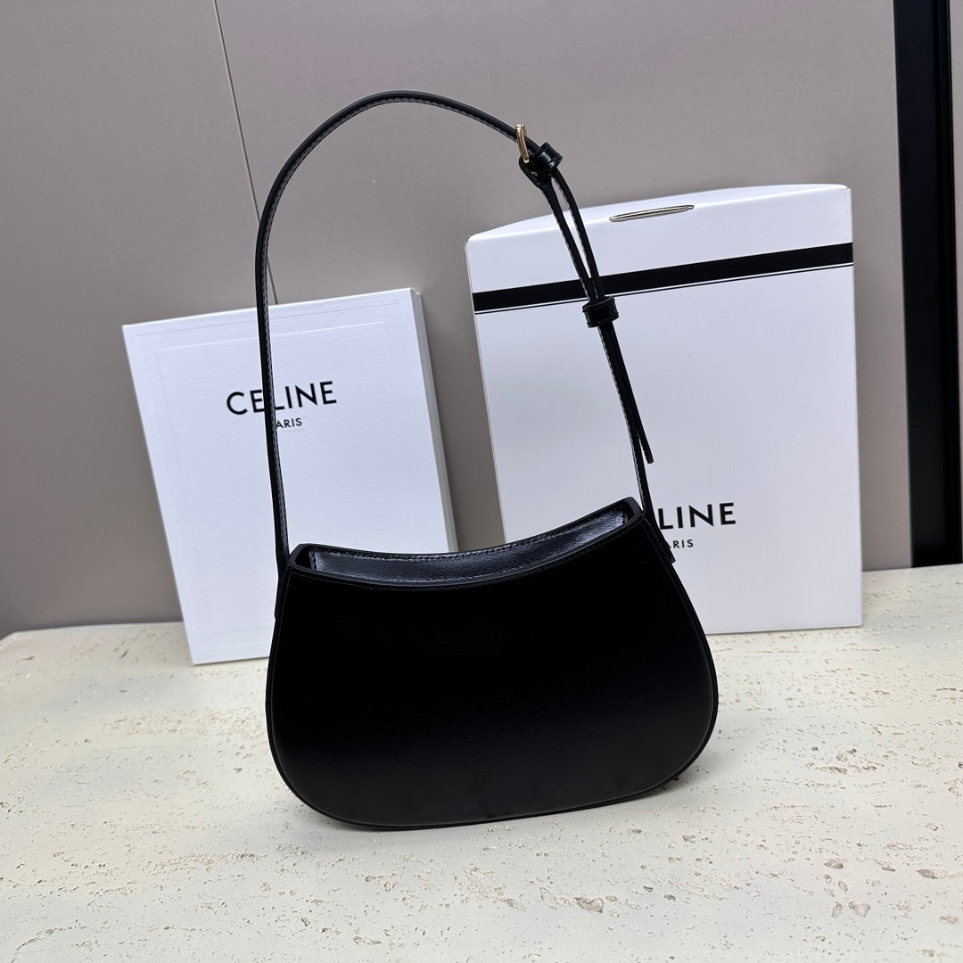 MINI 22 TILLY BAG IN BLACK SHINNY CALFSKIN