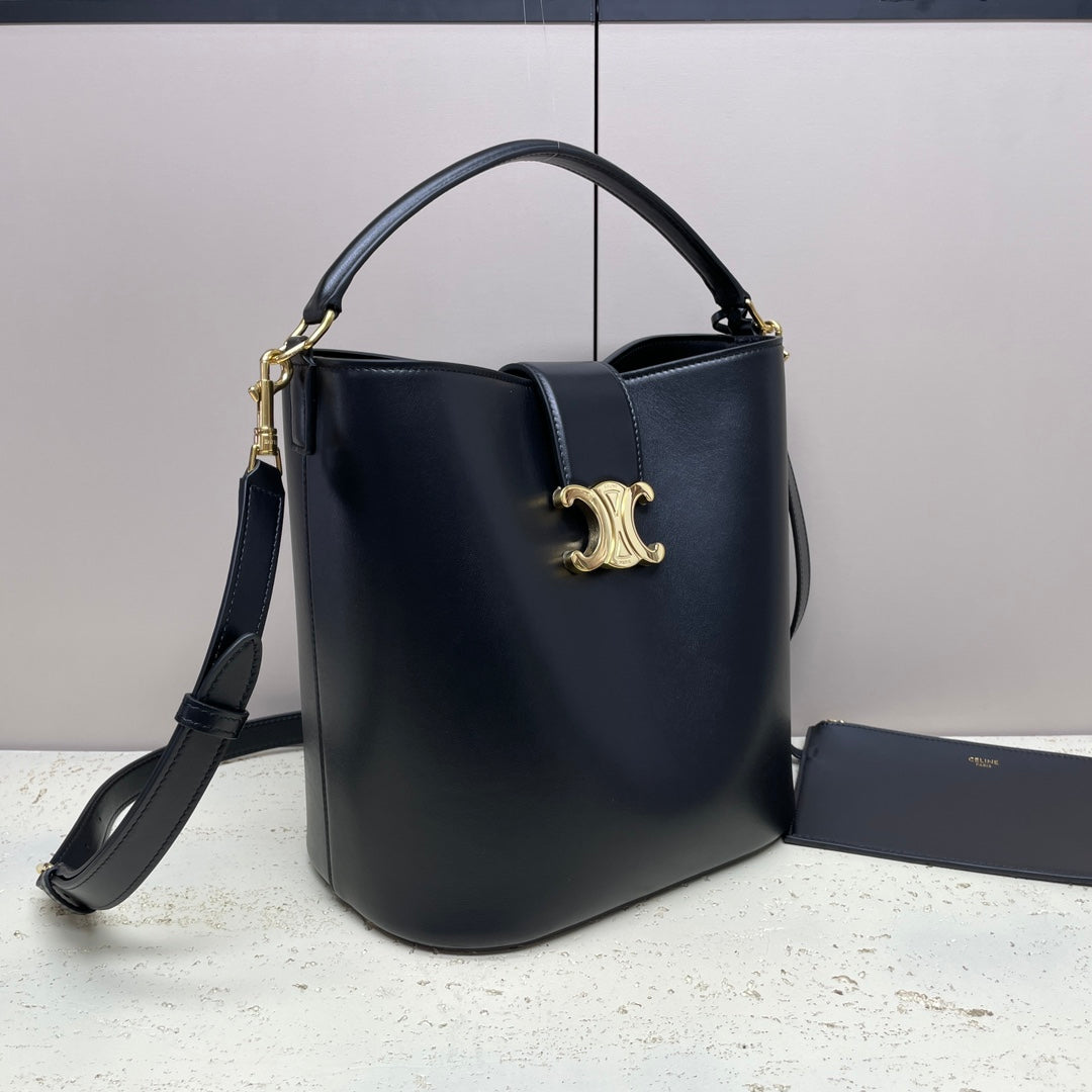 MEDIUM 28 LOUISE BAG IN BLACK SMOOTH CALFSKIN