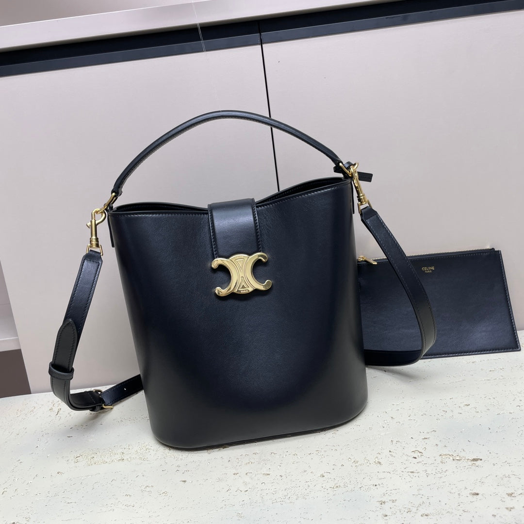 MEDIUM 28 LOUISE BAG IN BLACK SMOOTH CALFSKIN