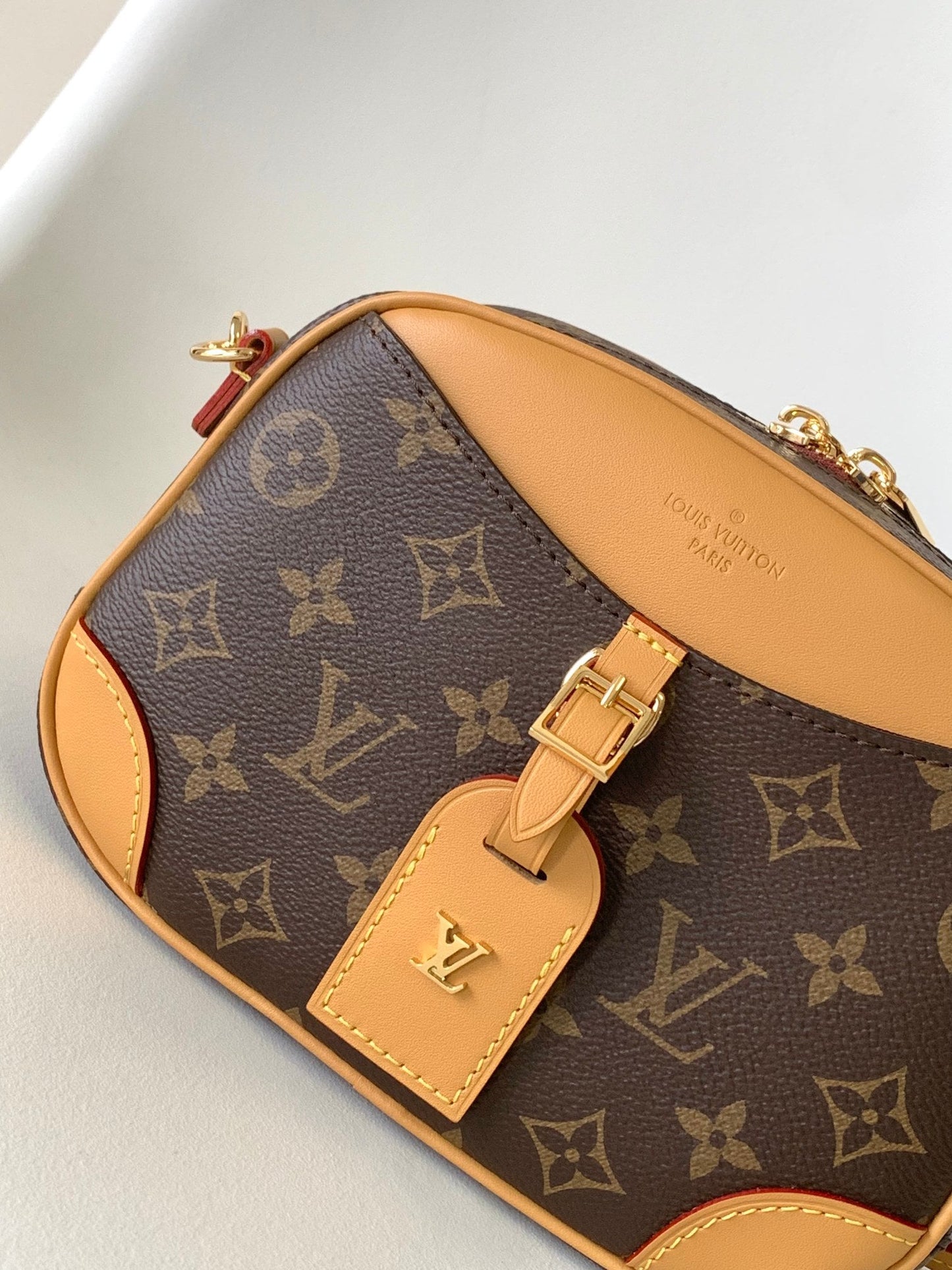 DEAUVILLIE MINI 22 MONOGRAM CANVAS BROWN