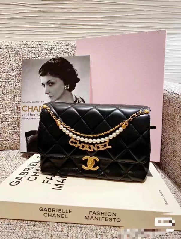 CC MINI 22 FLAP BAG IN BLACK CALFSKIN GOLD HARDWARE WITH PEARL CHAIN