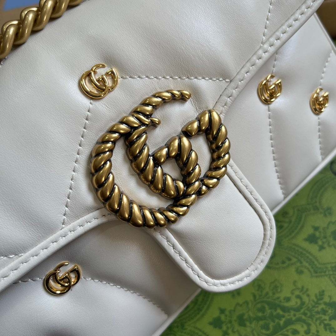 GG MARMONT SMALL 22 BAG IN WHITE LAMBSKIN