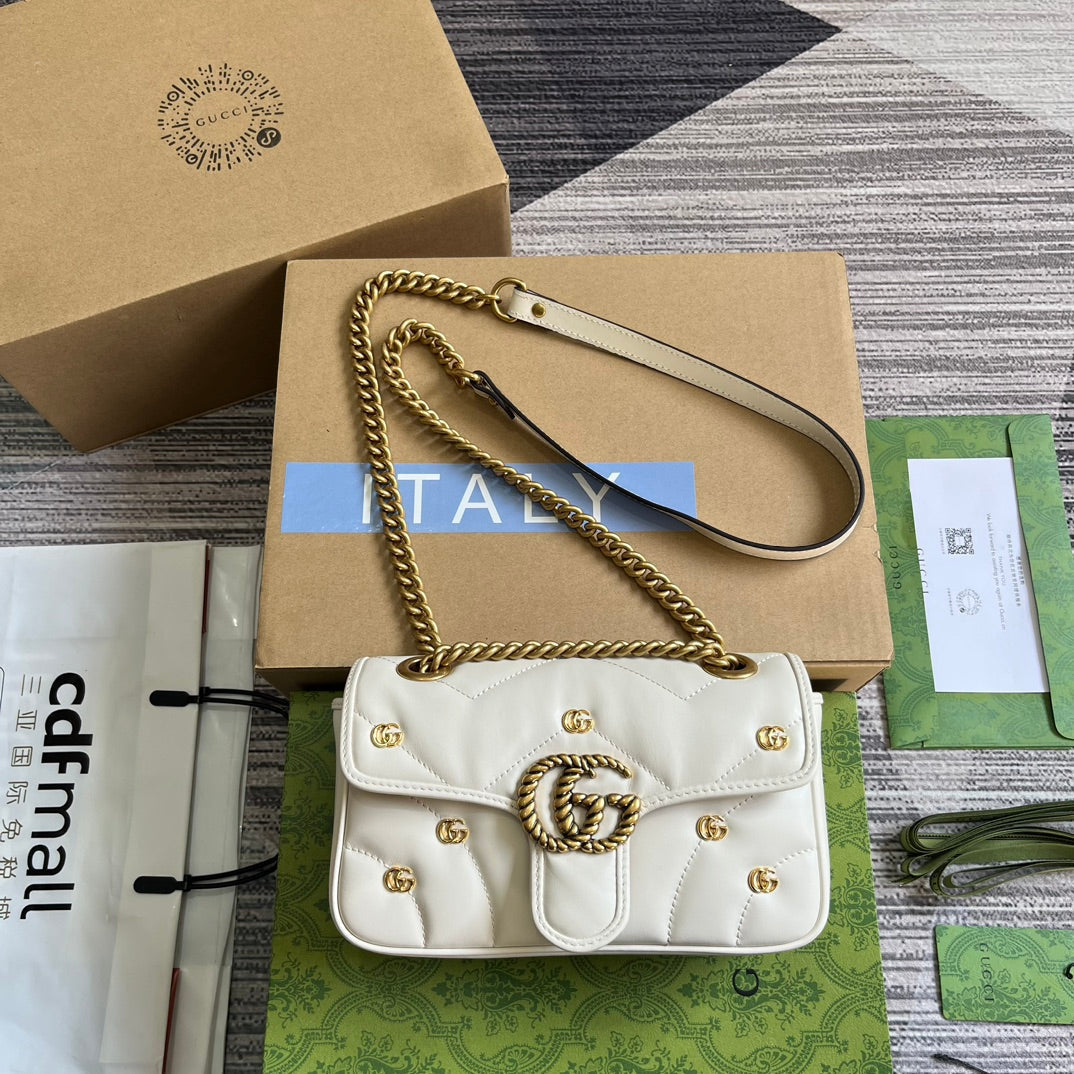 GG MARMONT SMALL 22 BAG IN WHITE LAMBSKIN