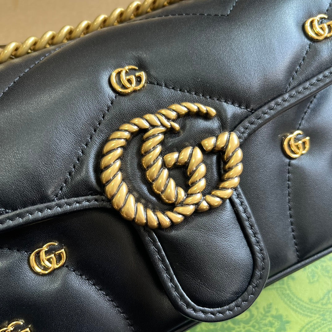 GG MARMONT SMALL 22 BAG IN BLACK LAMBSKIN