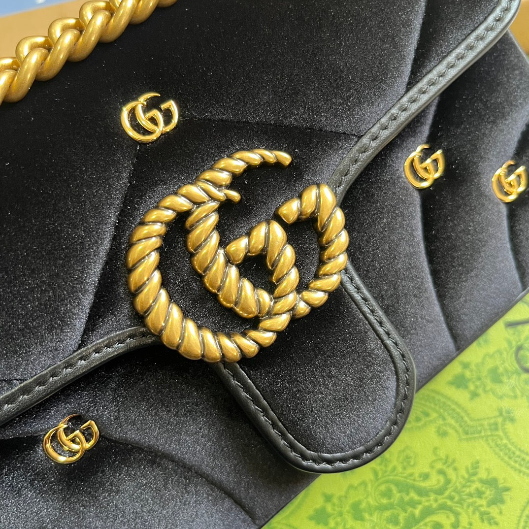 GG MARMONT MINI 22 BAG IN BLACK VELVET