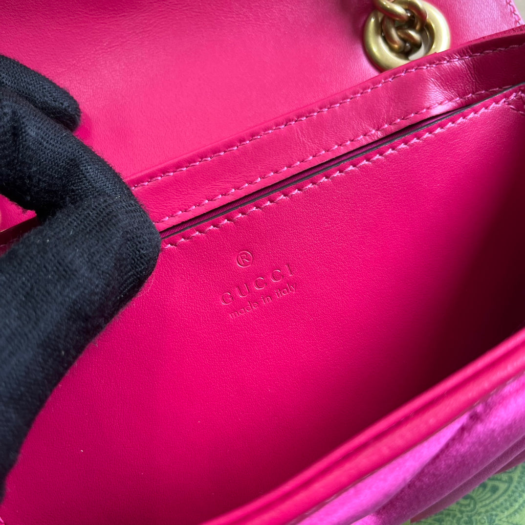 GG MARMONT MINI 22 BAG IN BRIGHT PINK VELVET