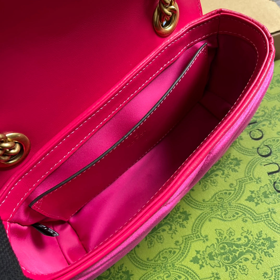 GG MARMONT MINI 22 BAG IN BRIGHT PINK VELVET