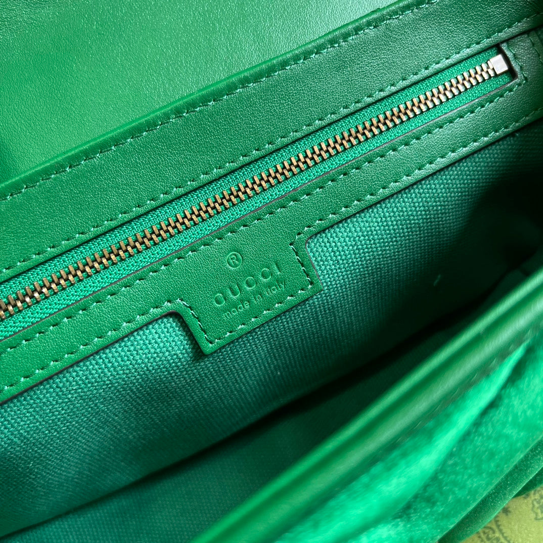 GG MARMONT MEDIUM 26 BAG IN COOL GREEN VELVET