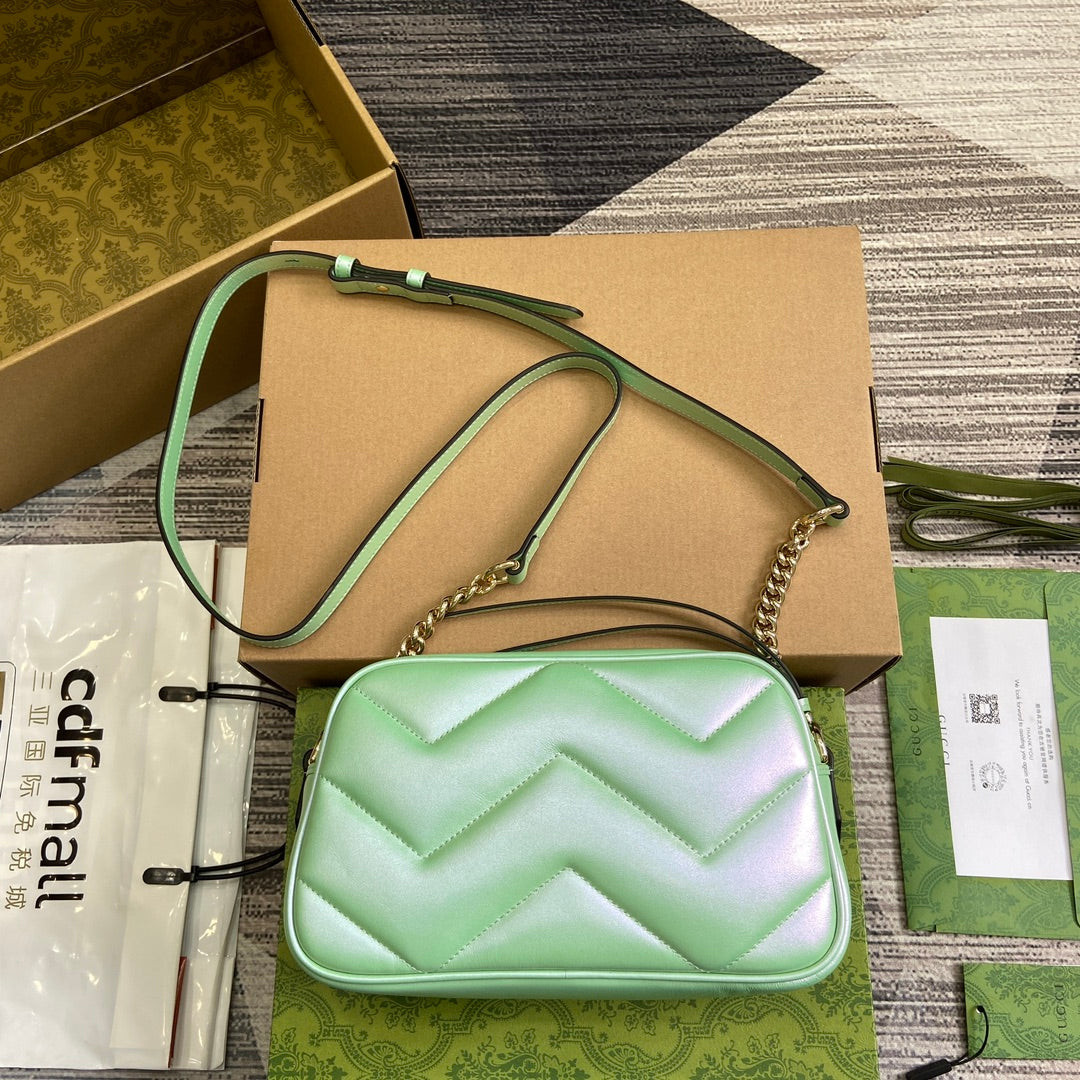 GG MARMONT 24 SMALL MATELASSÉ SHOULDER BAG GREEN IRIDESCENT CALFSKIN