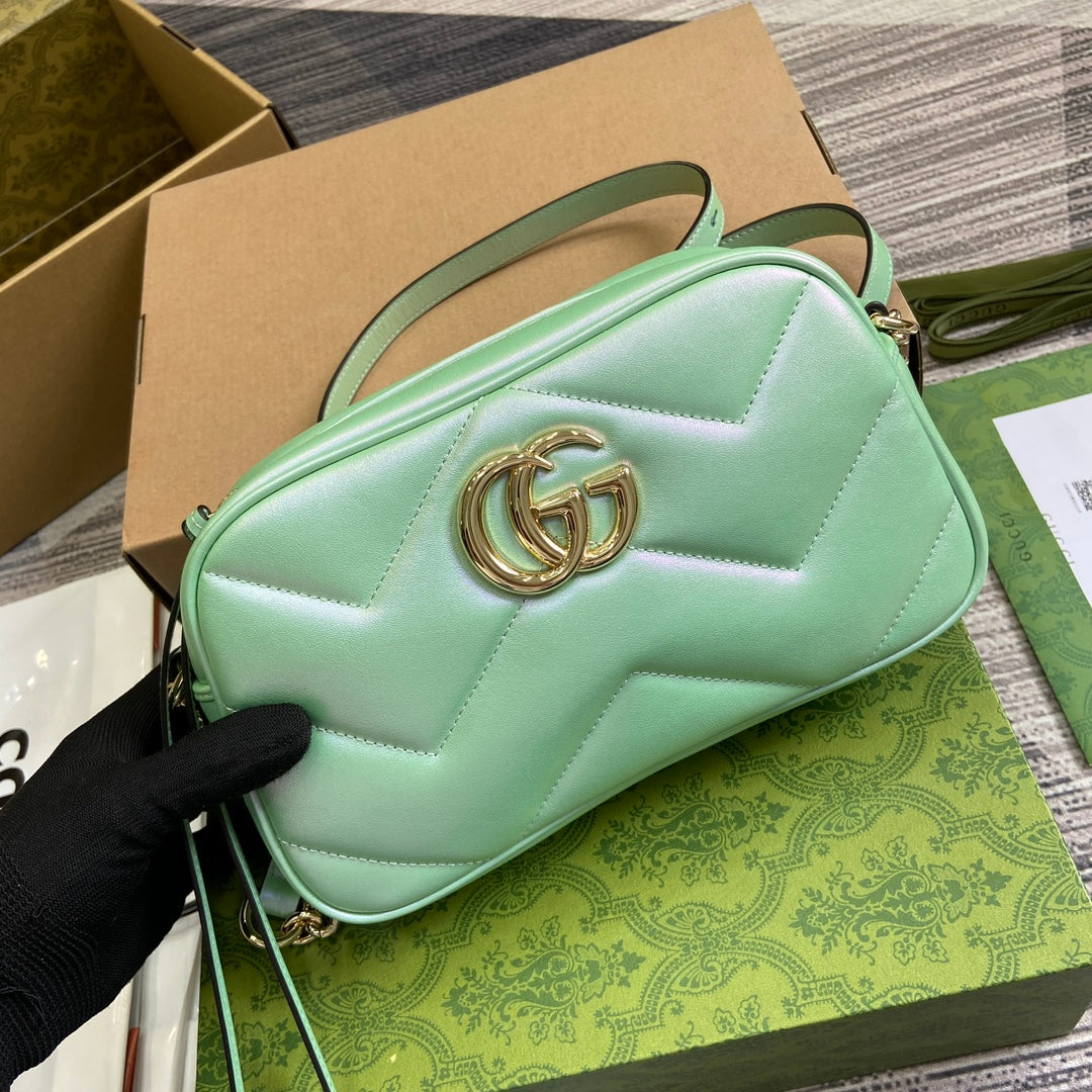 GG MARMONT 24 SMALL MATELASSÉ SHOULDER BAG GREEN IRIDESCENT CALFSKIN