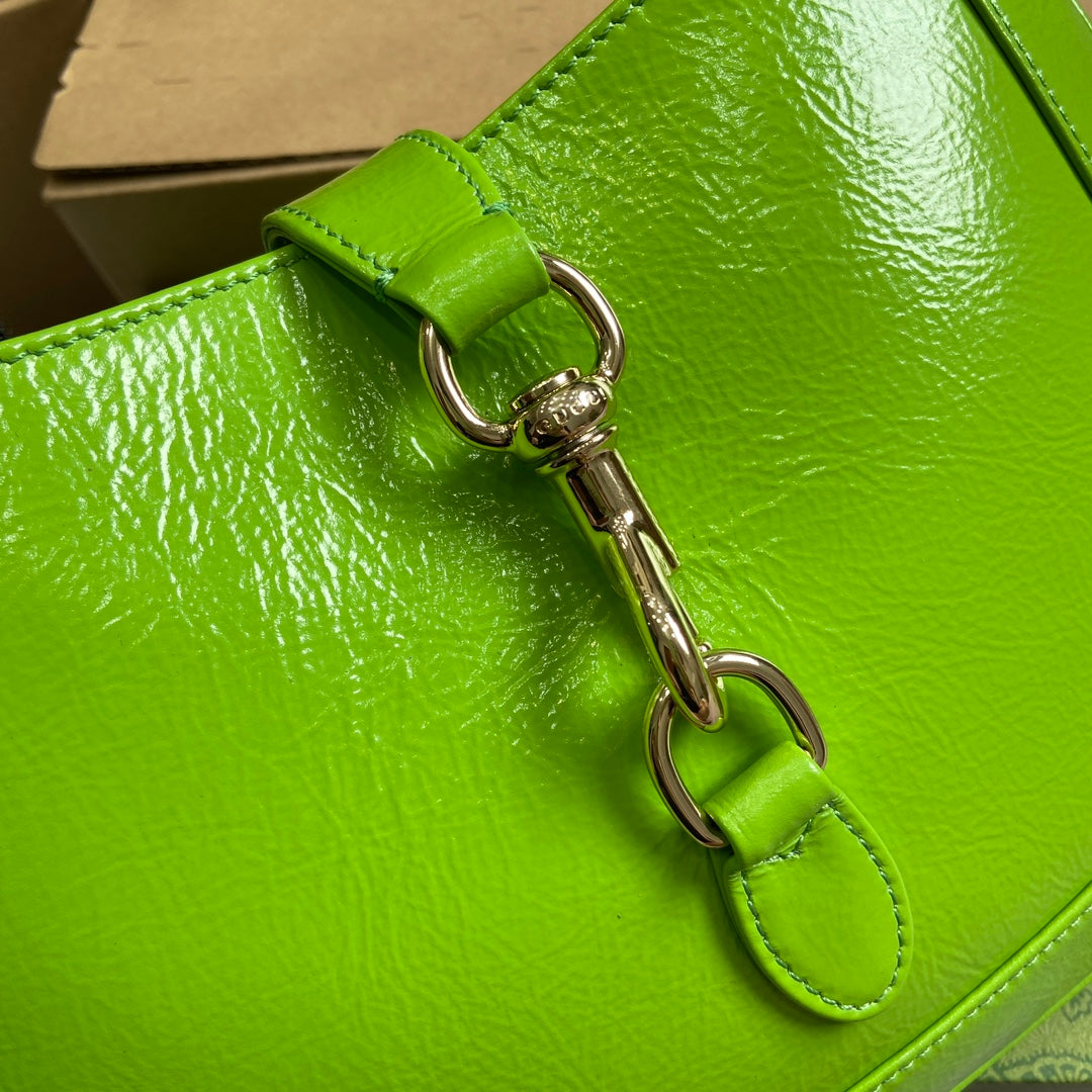 JACKIE SMALL SHOULDER BAG 27 IN LIME GREEN CRACKED LACQUER CALFSKIN GOLD HARDWARE