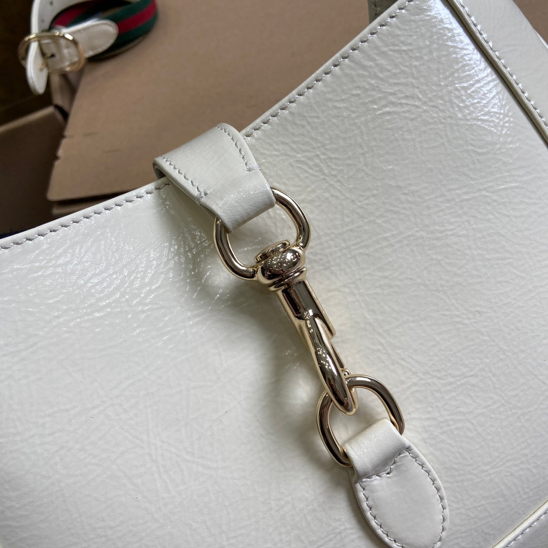 JACKIE SMALL SHOULDER BAG 27 IN WHITE CRACKED LACQUER CALFSKIN GOLD HARDWARE