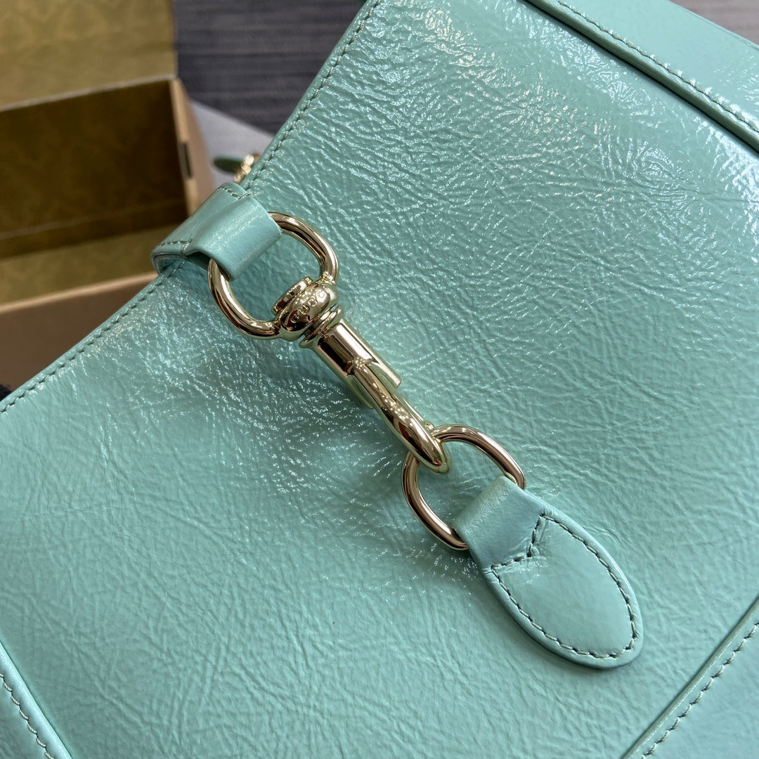 JACKIE SMALL SHOULDER BAG 27 IN MINT GREEN CRACKED LACQUER CALFSKIN GOLD HARDWARE