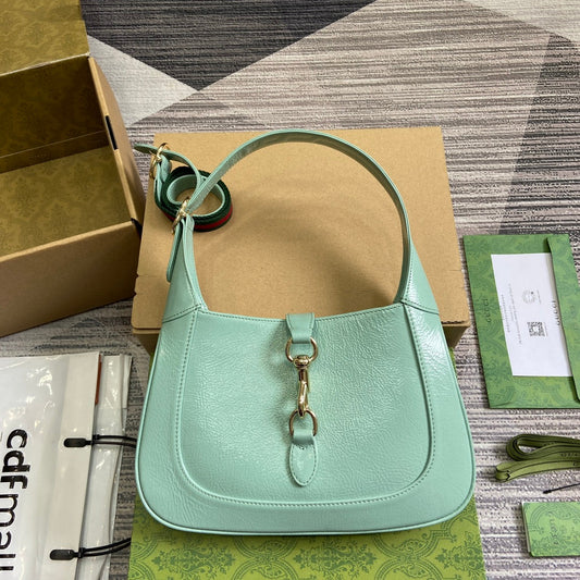 JACKIE SMALL SHOULDER BAG 27 IN MINT GREEN CRACKED LACQUER CALFSKIN GOLD HARDWARE