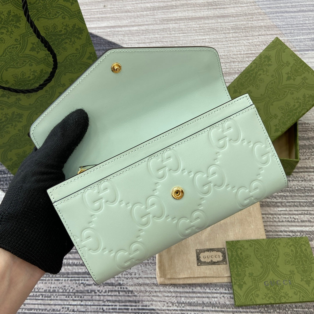 CONTINENTAL WALLET 19 IN MINT GREEN EMBOSSED CALFSKIN GOLD HARDWARE