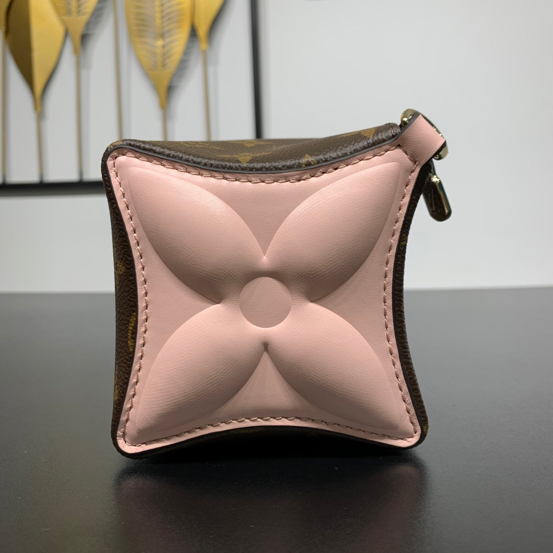 BLOOM POUCH 22 IN BROWN MONOGRAM CANVAS AND PASTEL PINK CALFSKIN SIDES