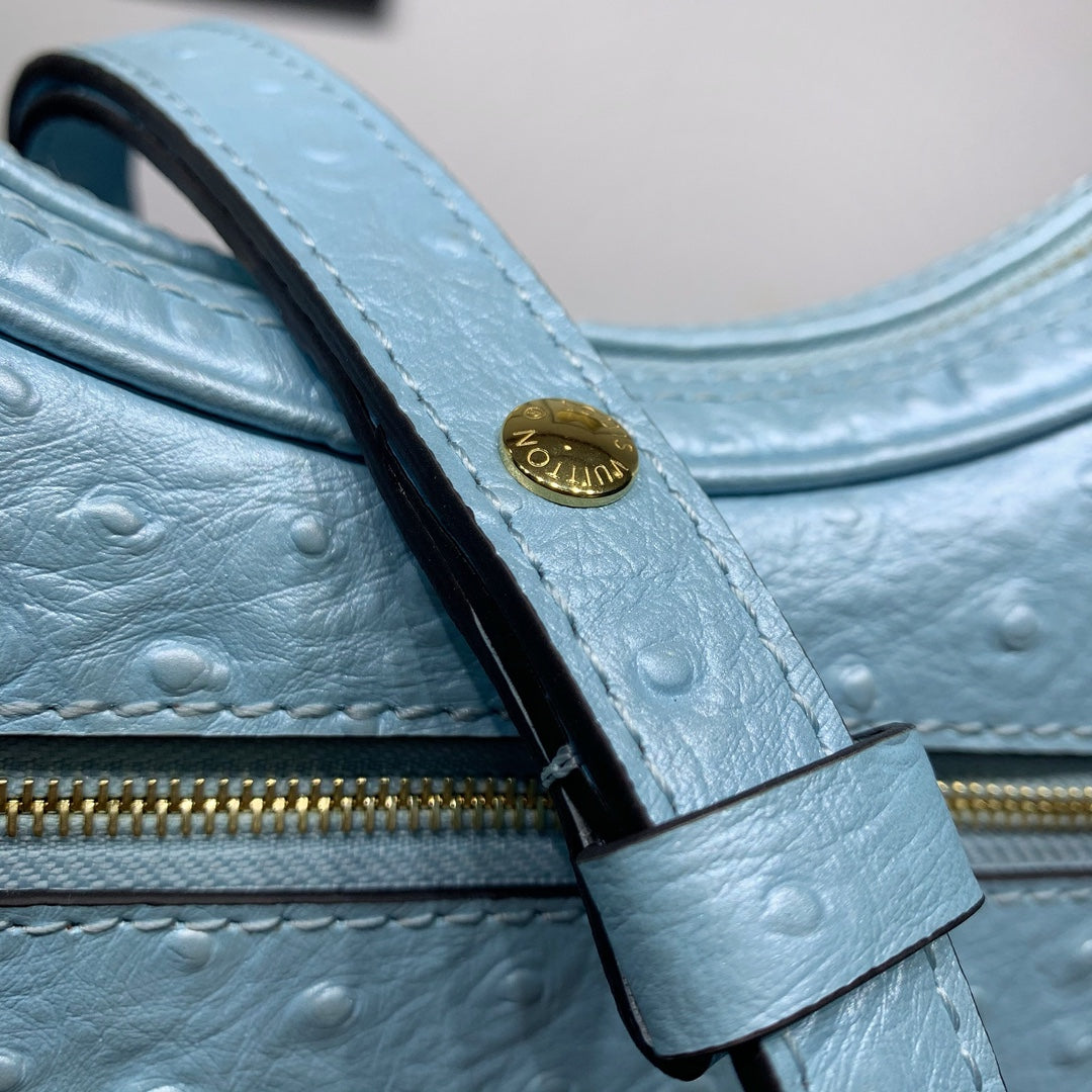 LOOP 23 IN POWER BLUE OSTRICH LEATHER GOLD HARDWARE