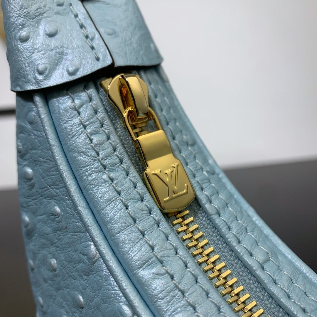 LOOP 23 IN POWER BLUE OSTRICH LEATHER GOLD HARDWARE