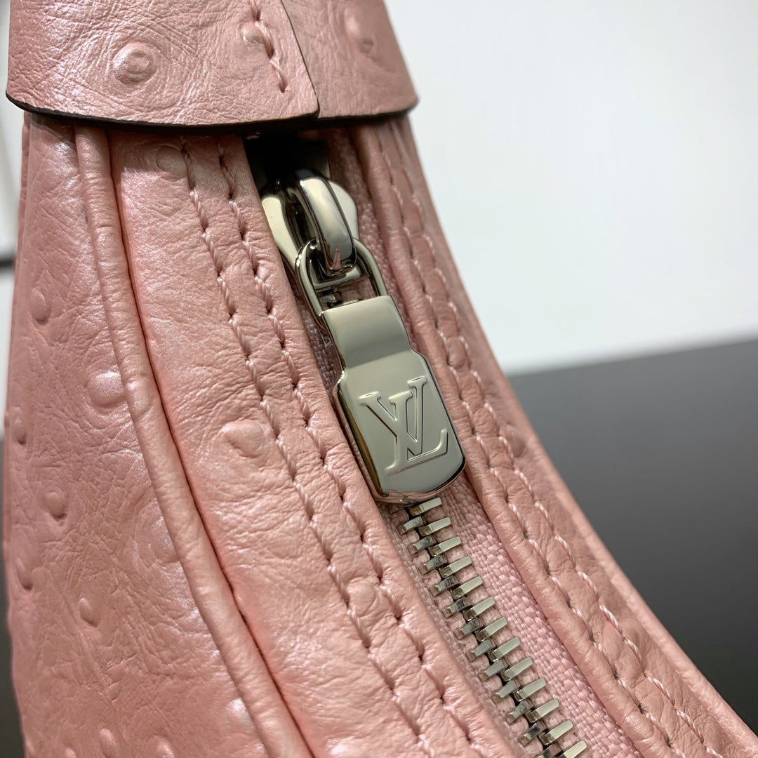 LOOP 23 IN PEACH PINK OSTRICH LEATHER SILVER HARDWARE