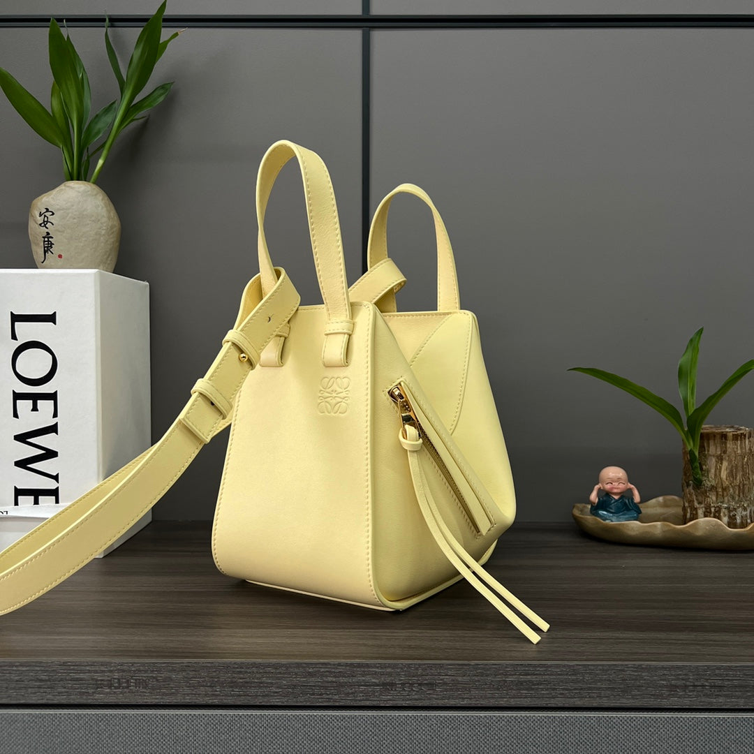 LOE MINI 20 HAMMOCK BAG IN LIGHT YELLOW CALFSKIN