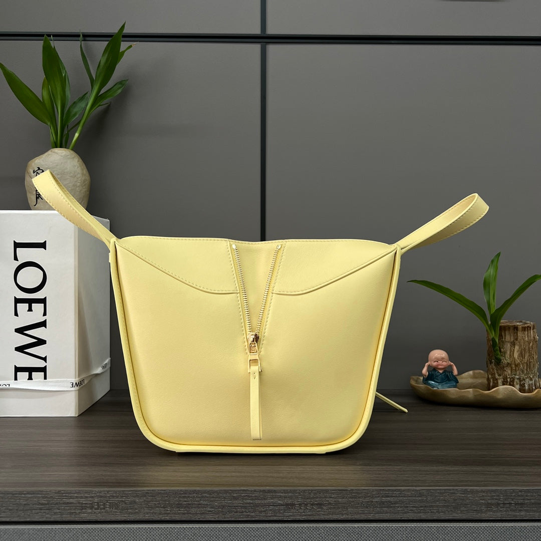 LOE MINI 20 HAMMOCK BAG IN LIGHT YELLOW CALFSKIN