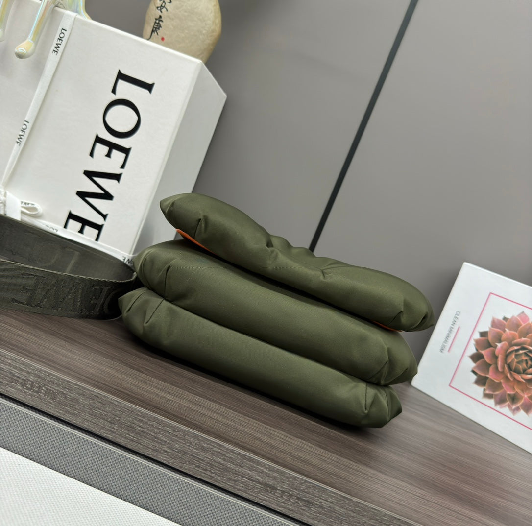 LOE MINI PUFFER GOYA 23 BAG IN ARMY GREEN NAPPA LAMBSKIN