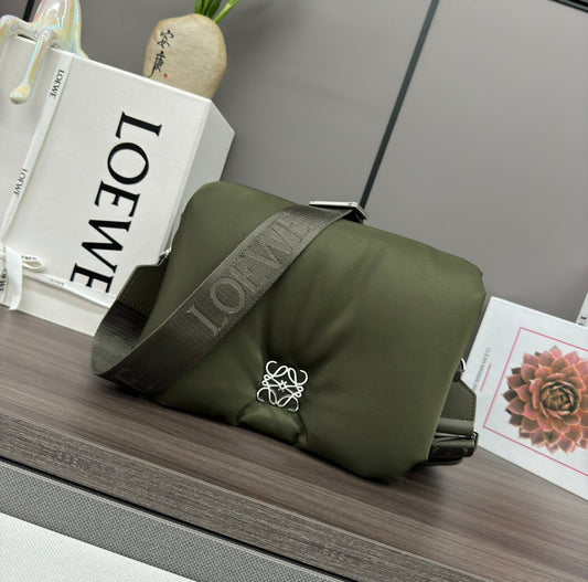 LOE MINI PUFFER GOYA 23 BAG IN ARMY GREEN NAPPA LAMBSKIN