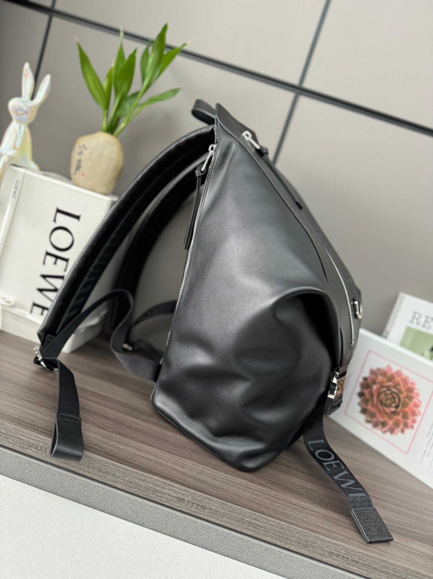 LOE 41 SMALL CONVERTIBLE BACKPACK IN BLACK CLASSIC CALFSKIN