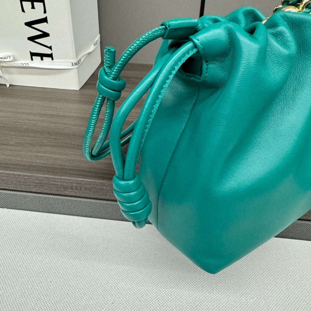 LOE MEDIUM 30 FLAMENCO PURSE BUCKET IN TEAL GREEN LAMBSKIN