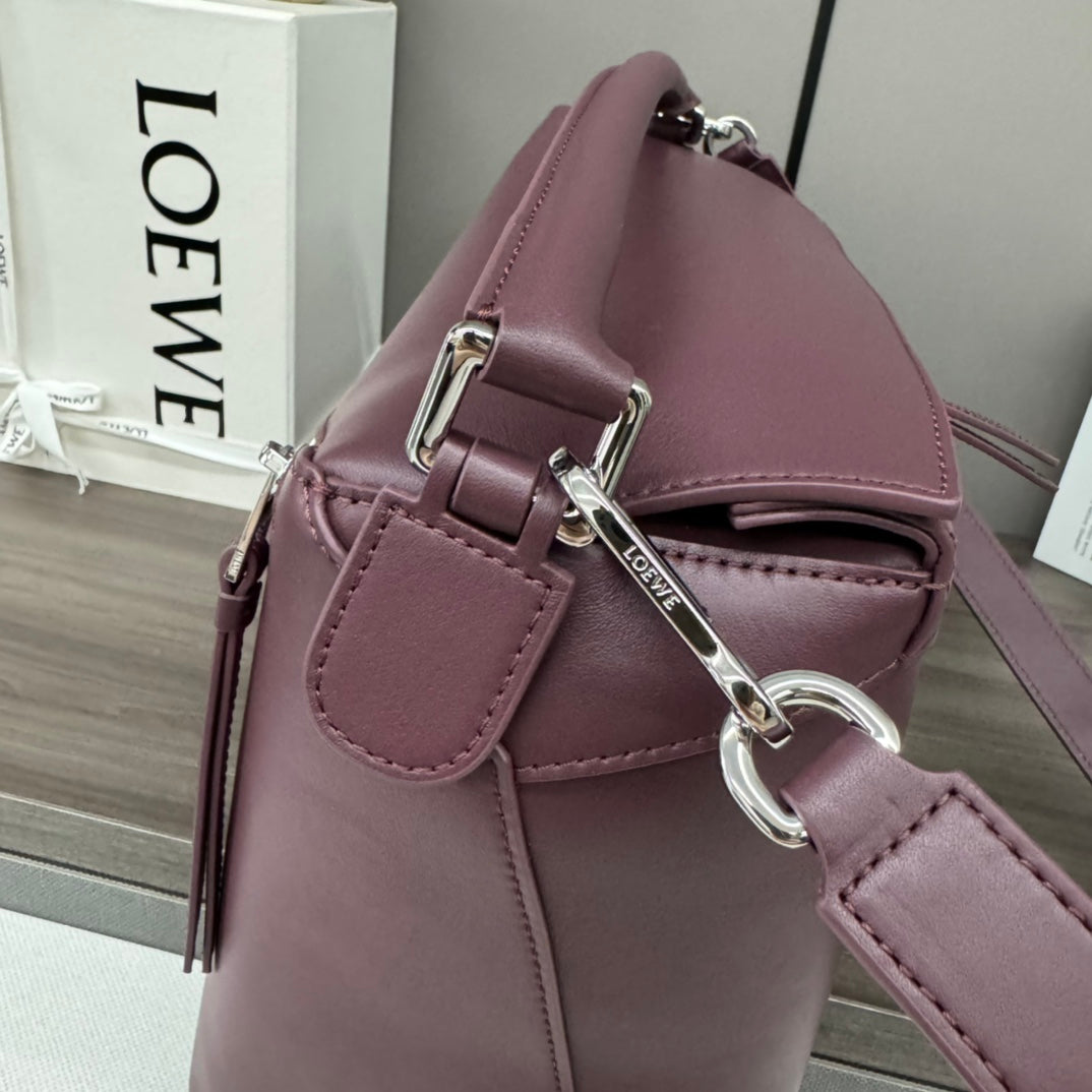 LOE PUZZLE 33 BAG IN WINE PURPLE CALFSKIN