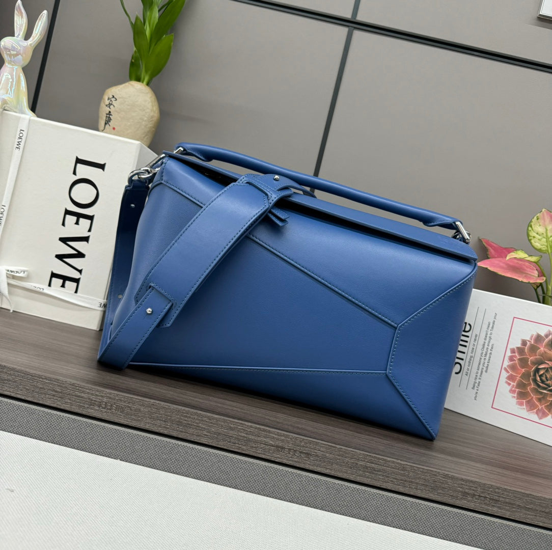 LOE PUZZLE 33 BAG IN COBALT BLUE CALFSKIN