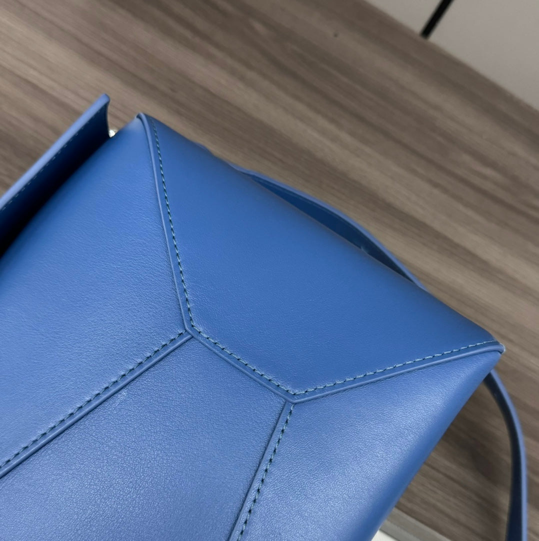 LOE PUZZLE 33 BAG IN COBALT BLUE CALFSKIN