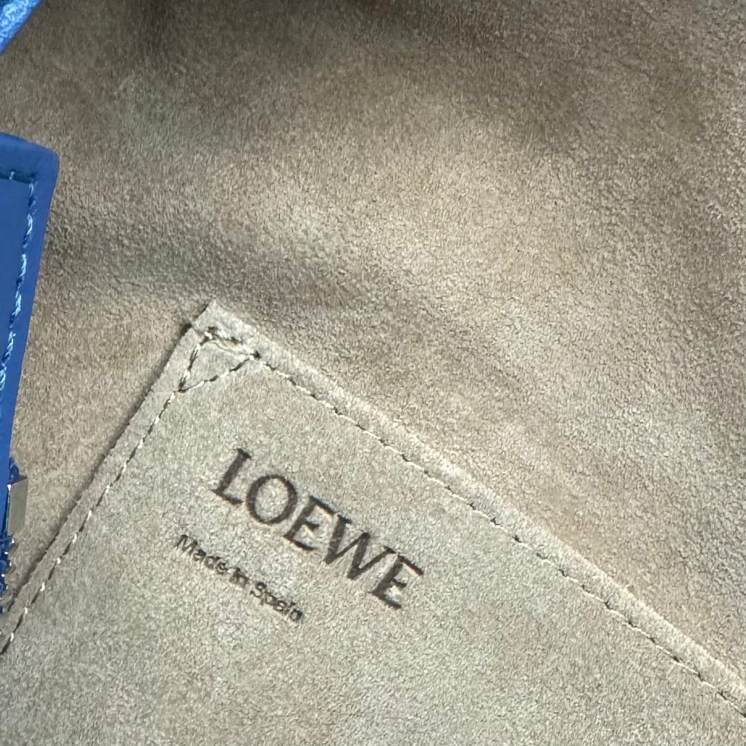 LOE PUZZLE 33 BAG IN COBALT BLUE CALFSKIN