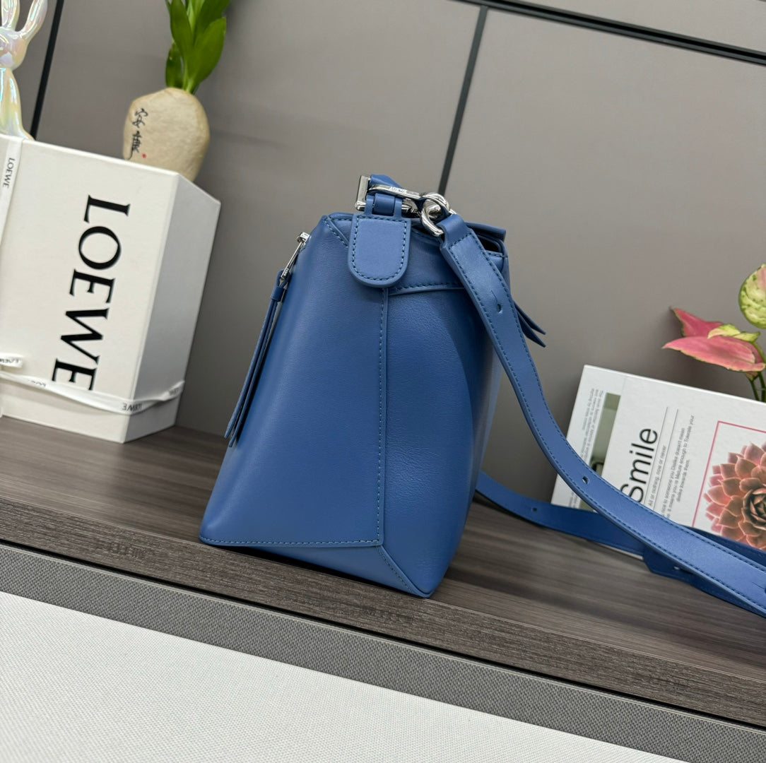 LOE PUZZLE 33 BAG IN COBALT BLUE CALFSKIN